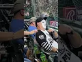 He got a surprise VIP massage Tom mime Seaworld