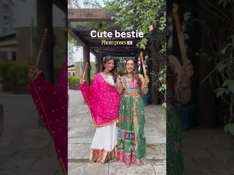 Cute *desi poses* w bestie @AashiAdani πβ¨ #ashortaday