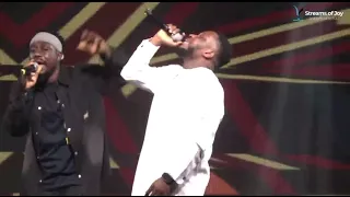 prinx emmanuel sings elroi with pastor jerry eze at streams of joy abuja