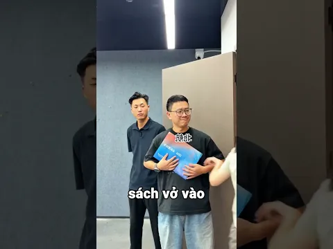 Thấy tưởng sẽ bắt nạt được cả lớp dân anh chị