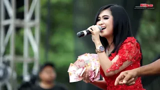 elis santika gedung tua raja sawer 