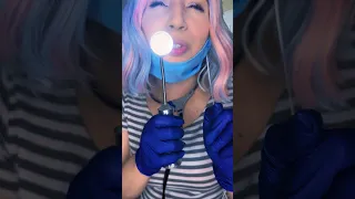 Asmr - médica te examinando