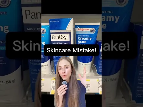 STOP Using This on Your Eyelids