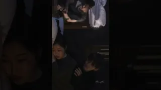 قلبي الي انت بتقسى عليه برئيكم ليش حضنها تاي 