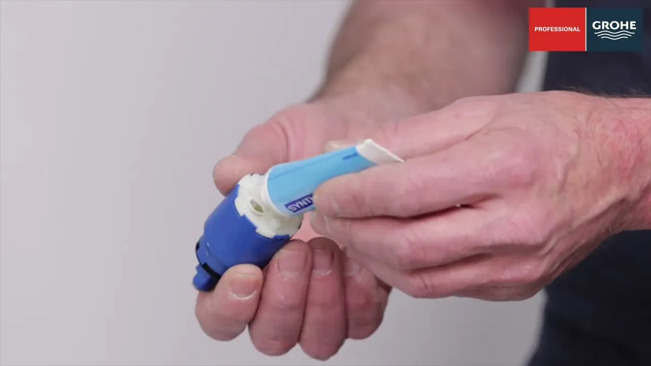 Entretien d'une cartouche céramique sur un mitigeur Grohe