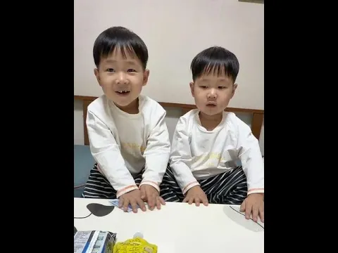 都四岁了 今天来测试一下俩人对💰的认知,万万没想到弟弟的是这样理解的😂