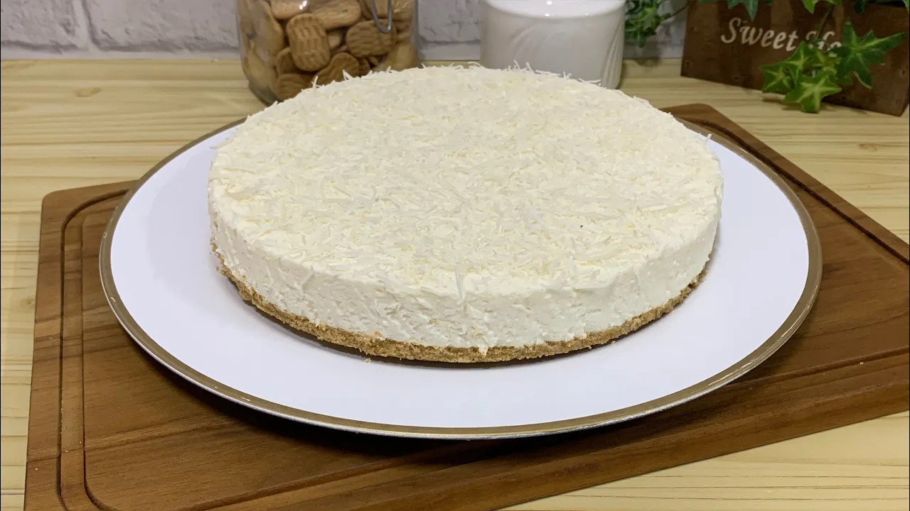 Ferrero st. Raffaello cake. 99% similar/싱크로율 99% 페레로 라파엘로 맛 케이크