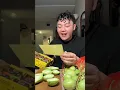 Makan mangga lagi