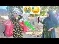Download Lagu Zahra heeft schulden bij haar stiefmoeder en is boos.