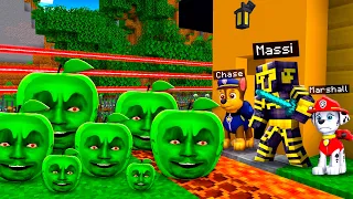 PAW PATROL me Ayuda a Defender MI CASA de APOCALIPSIS de SAKADUNG APPLE en MINECRAFT 😱