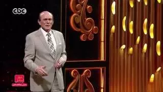 مفيش مشكلة خالص محمد صبحي يتكلم عن الام ويجعل جمهور المسرح يبكي 