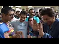 Download Lagu SRK oo garab istaagii ugu weynaa u sameeyay Aamir Khan iyo kooxdiisa Sitaare Zameen Par, Prabhas
