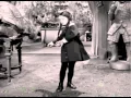 Lagu Addams Family dancing Blitzkrieg Bop by The Ramones