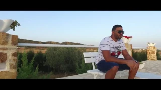                      اه لو لعبت يا زهرة دندنها