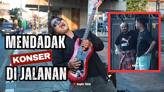 Ternyata Skill Dewa! Gitaris Dangdut yang Bikin Jalanan Mendadak Konser.