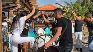 يا عفوالله دبكة هذه الفتاة التي جننت العالم بالمسبح شاهد للنهاية ولن تندم Dabke In Swimming Pool 