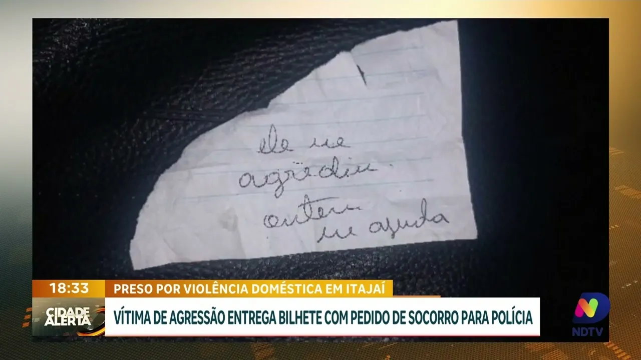 Vítima de violência doméstica entrega bilhete de socorro à polícia em Itajaí