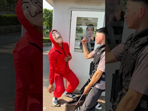 Money Heist vs Police 54 #moneyheist #parkour #police #escape #shorts #cpider98