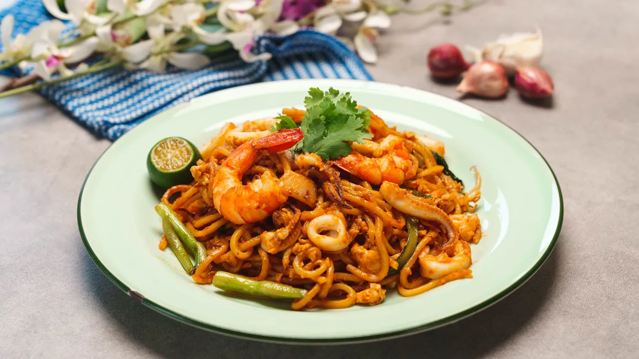 Zi Char Style Mee Goreng