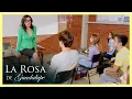 La maestra Teresina levanta suspiros en toda la preparatoria La Rosa de Guadalupe La maestra