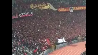 سامع أم شهيد بتنادي مين هايجيبلي حق أولادي      يسقط يسقط حكم العسكر دندنها