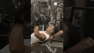 ومختش بالي انك حد بوشين كده    دندنها