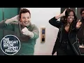 Video di Michelle Obama and Jimmy Fallon Surprise People in 30 Rock Elevators