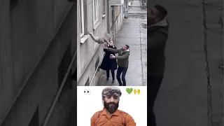 حين يسلم الله الأب عيون ا لا تغفل ينقذ بها أرواح ا لا ت قد ر بثمن 