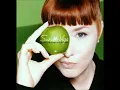 Suzanne Vega - Tom's Diner (Lyrics)