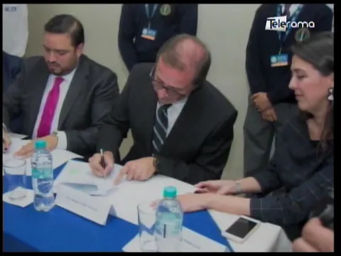 Corporación Financiera Nacional Activa Gracia Total a sus clientes