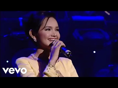 Download MP3 Siti Nurhaliza - Bukan Cinta Biasa (Live at The Royal Albert Hall - HD)