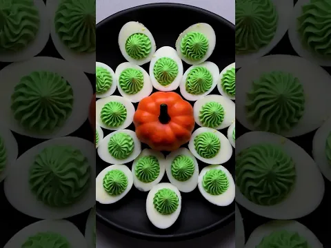 These Halloween deviled eggs are devilishly delicious! 🥚😈