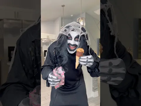 Monster shared the ice cream cone 🍦