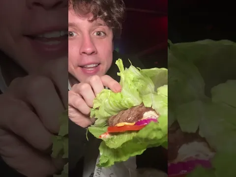 Mukbang Carl’s Jr 🎃