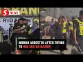 Download Lagu Woman detained after attempting to hug Sultan Nazrin at National Day event