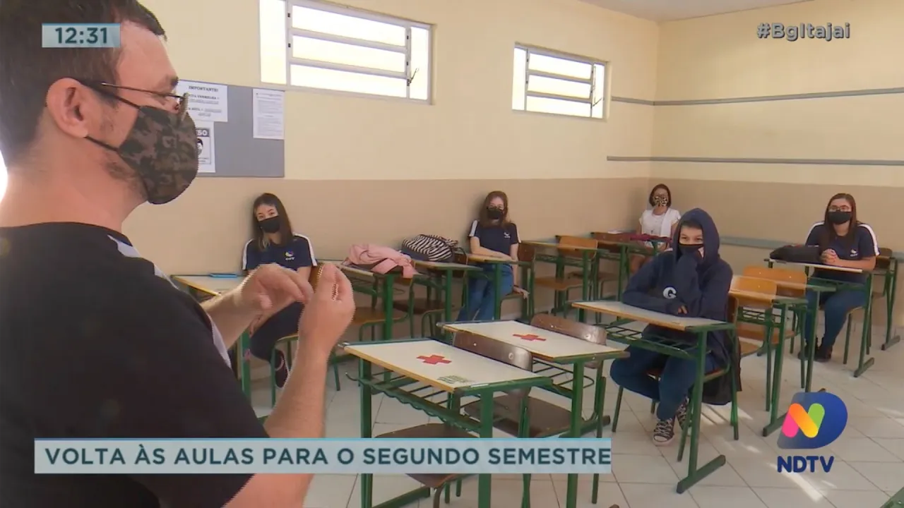 Semana começa com volta as aulas na rede estadual da região