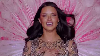 TRIBUTE Adriana Lima walks her last Victoria s Secret Show 2018 LEGENDADO EM PORTUGUES