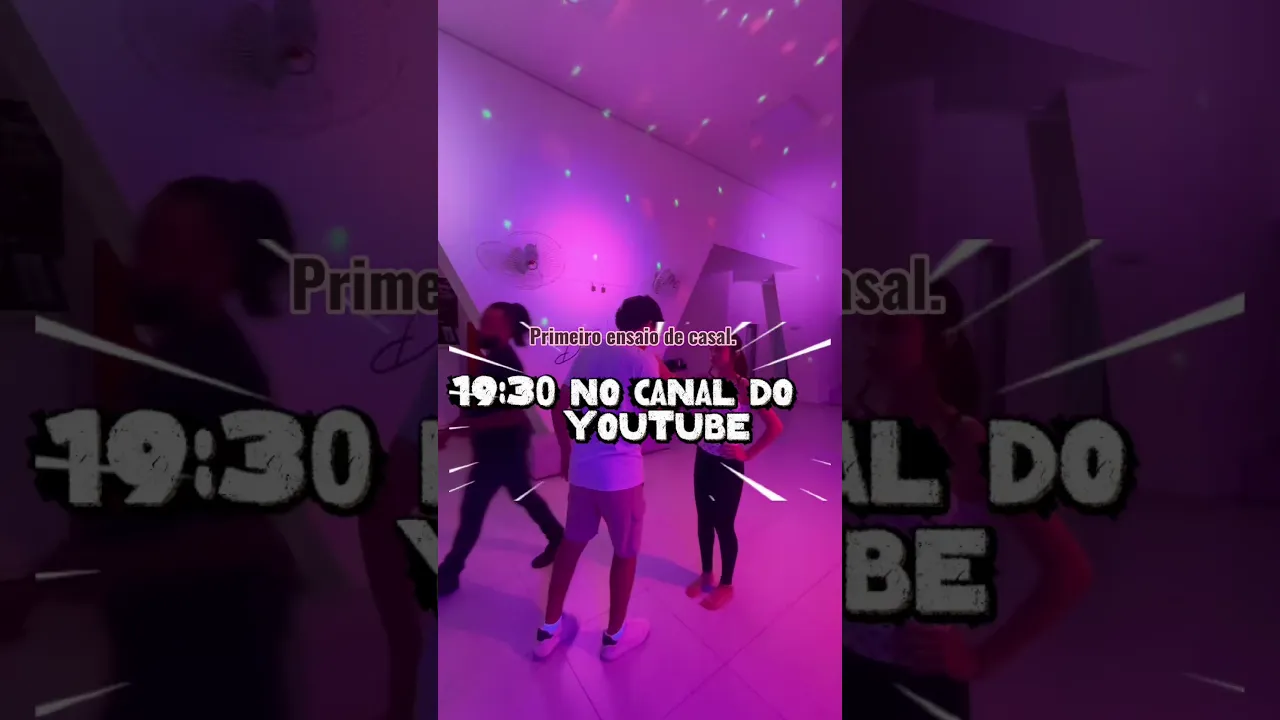 Hoje 19:30 π