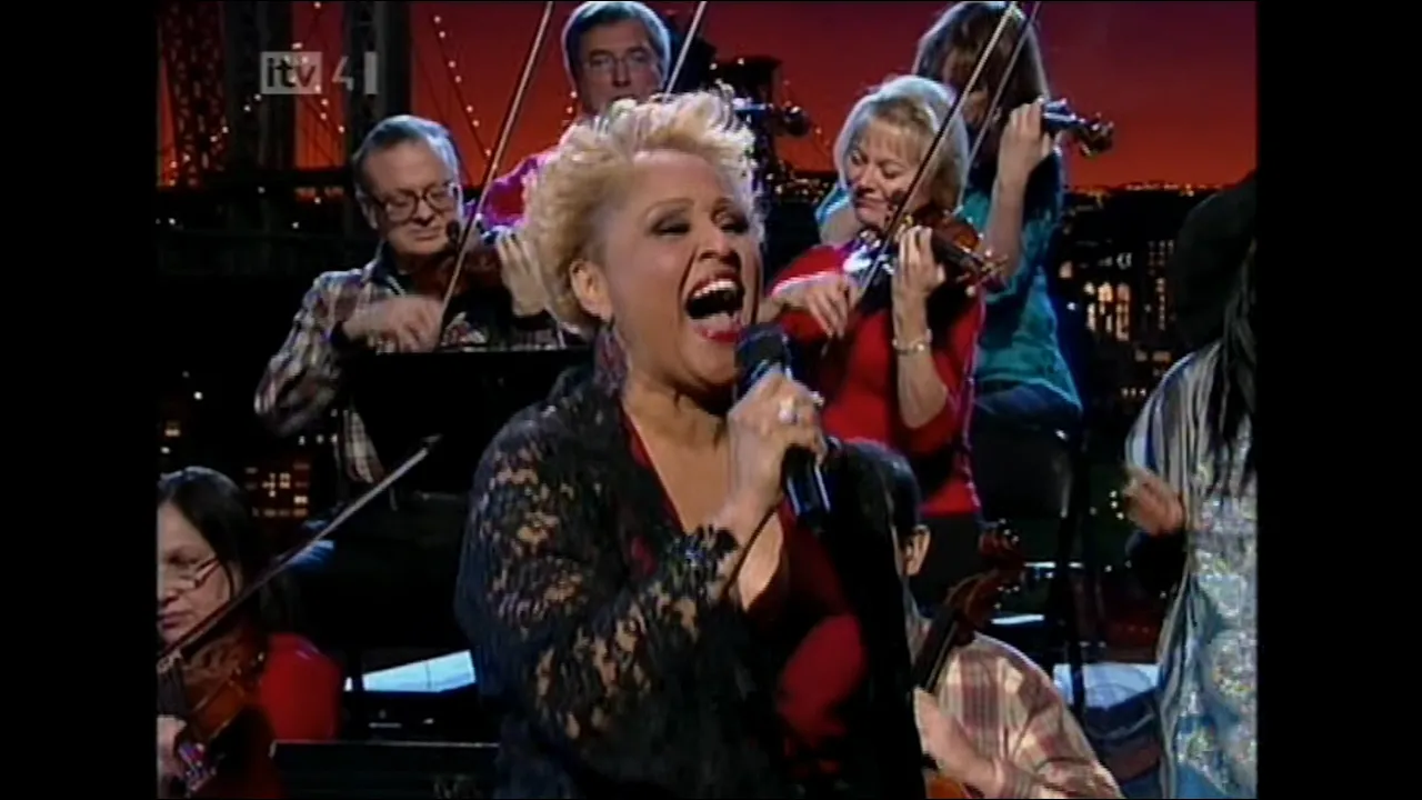 Darlene Love - Christmas (Baby Please Come Home) 2005 Darlene Love - Christmas (Baby Please Come Home) 2005
