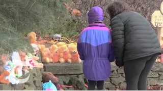 Coping in Newtown Connecticut After the School Shooting The New York Times