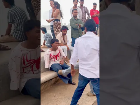 🙏Bhala karne Wali ka Kabhi Bura nhi Hota Hai🥹🙇 #youtubeshorts #reaction #stunt #handicap #random