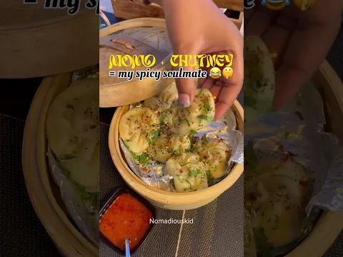 Koi kuch nhi bolega😂 #momos #nomadiouskid #food #viral