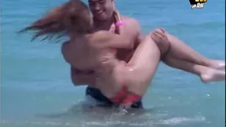 داليا البحيرى فى البحر 