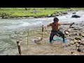 Download Lagu fishing in the storm bualoi, Highland boy harvests big catfish and carp to sell in the village