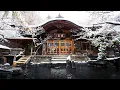 Download Lagu Experience a 200 year old Japanese Onsen Ryokan with a Wooden Outdoor Bath | Yudanaka Onsen Yoroduya