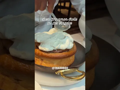 Best Cinnamon Rolls in Los Angeles💎 #short #cinnamonrolls #baltaire #thaddboii #losangeles