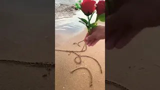 اسم خلود على الرمل شاهد محلاه 