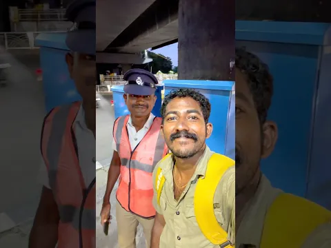 Traffic 🚦 police man 👮‍♂️ happiness ❤️ #traveling #artwork #support