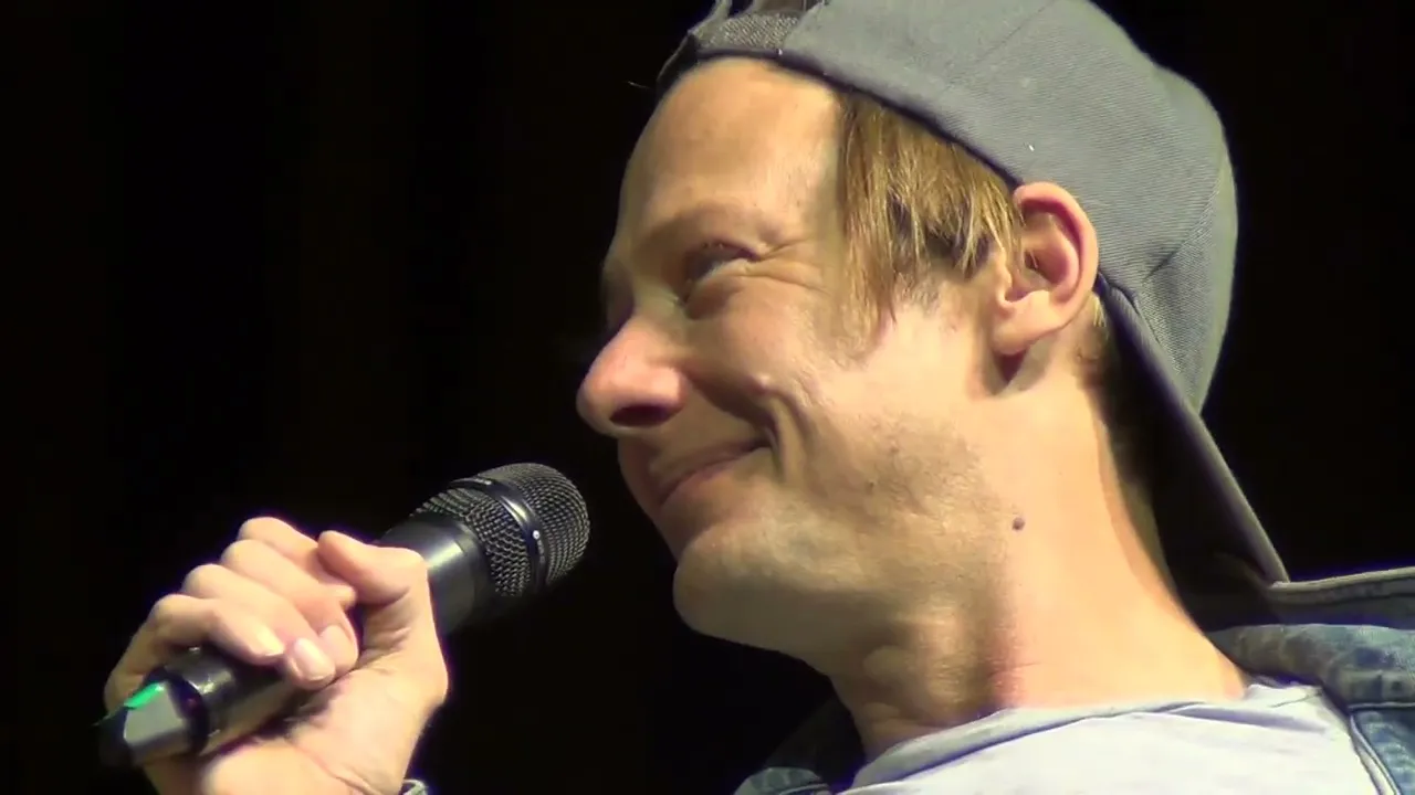 LIAM McPOYLE (Jimmi Simpson) at THE MET for THE ALWAYS SUNNY Podcast "LIVE IN PHILLY" (9/18/22)