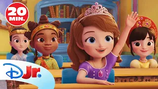 LA PRINCESA SOFÍA: ESCUELA DE MAGIA: Los maestros de Sofía 😁 | RECOPILACIÓN | @DisneyJuniorES